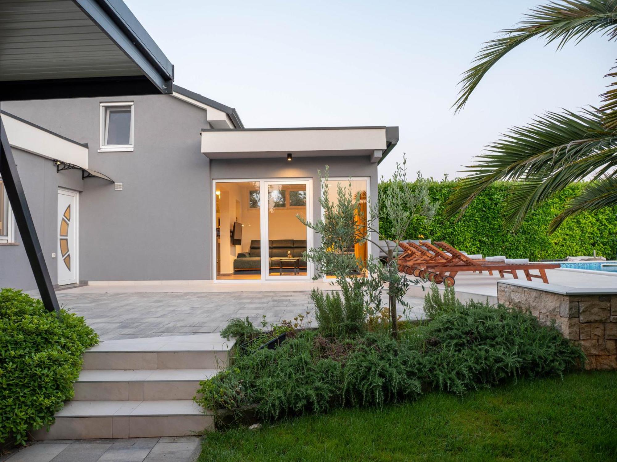 Villa Vinky Pula Exterior photo